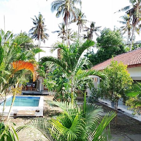 Kebun Homestay Kuta  Buitenkant foto