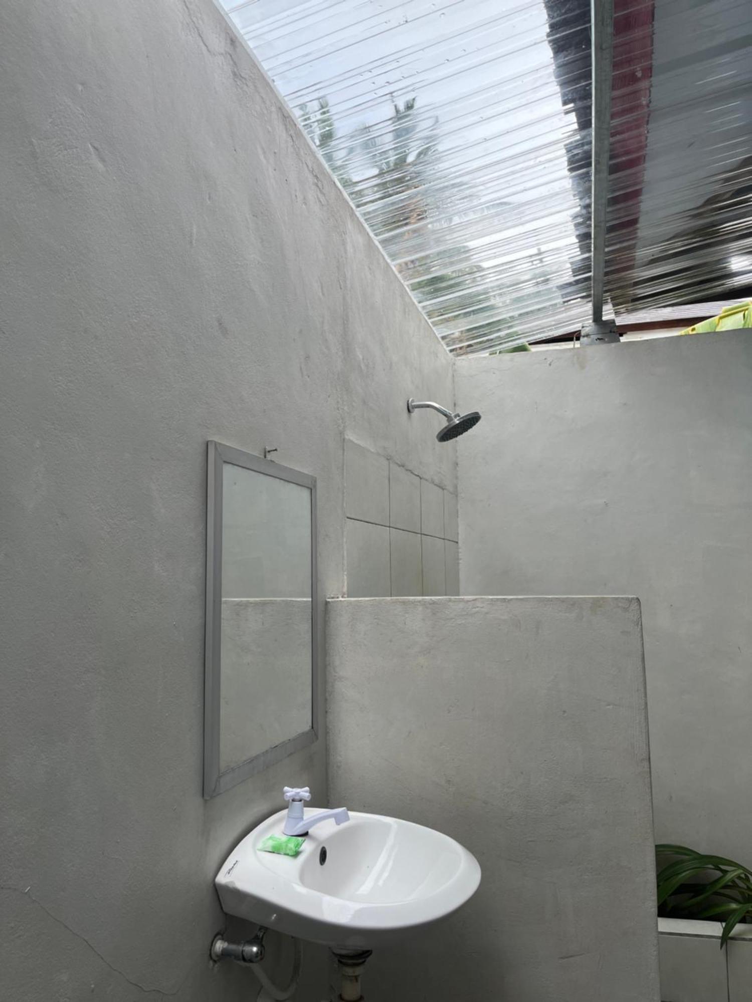 Kebun Homestay Kuta  Buitenkant foto